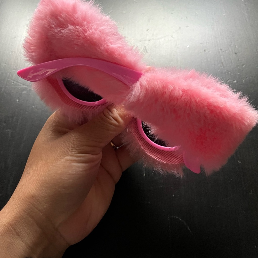 Chic Pink Fuzzy Women's Sunglasses